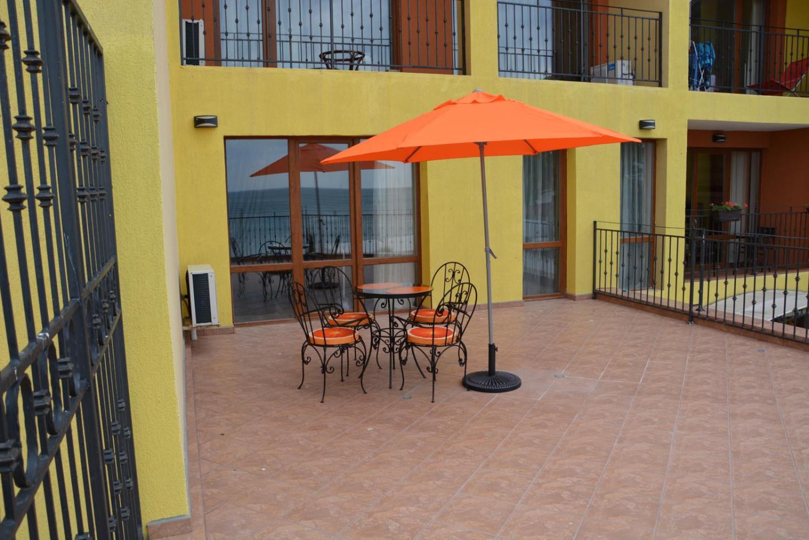 Balchik Amazing Sea Apartments Ngoại thất bức ảnh